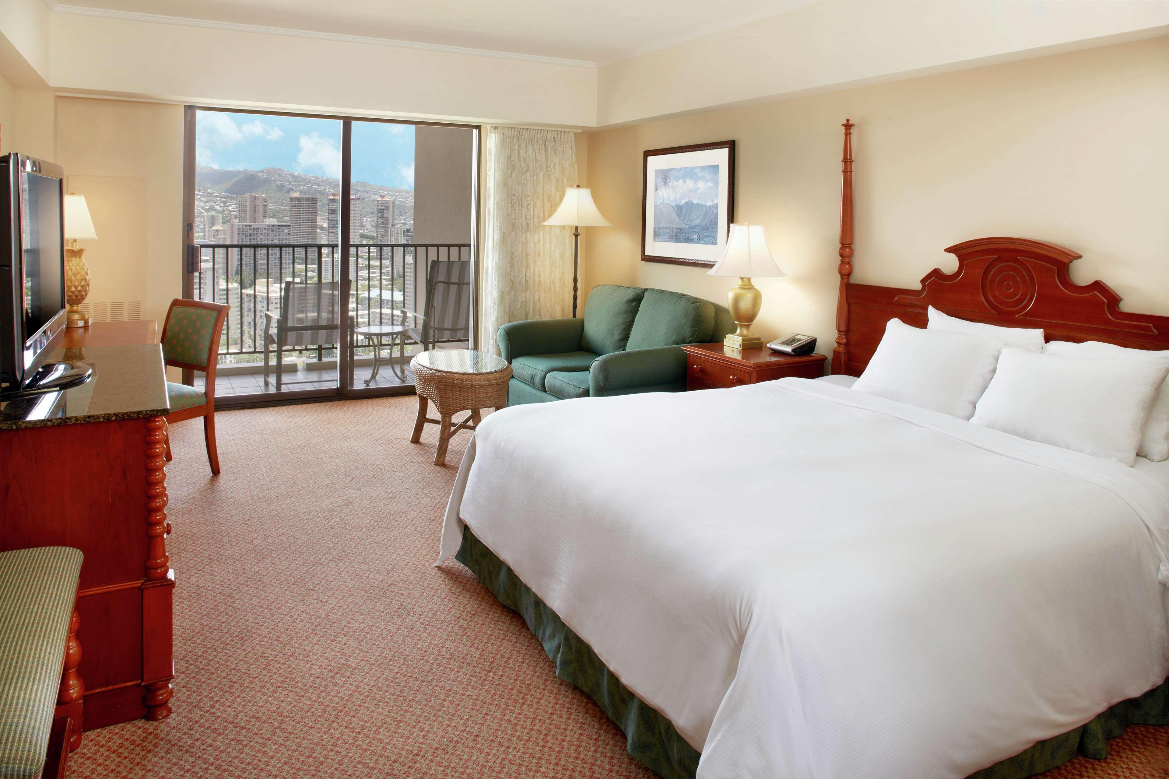 Incredible 2 bedroom Hilton Hawaiian Village Residence, Ocean Front Resort!  - Honolulu